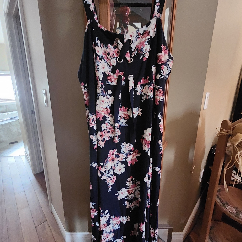 Michel Studio Navy Floral Dress with Pink and White Flowers. - Picture 7 of 8